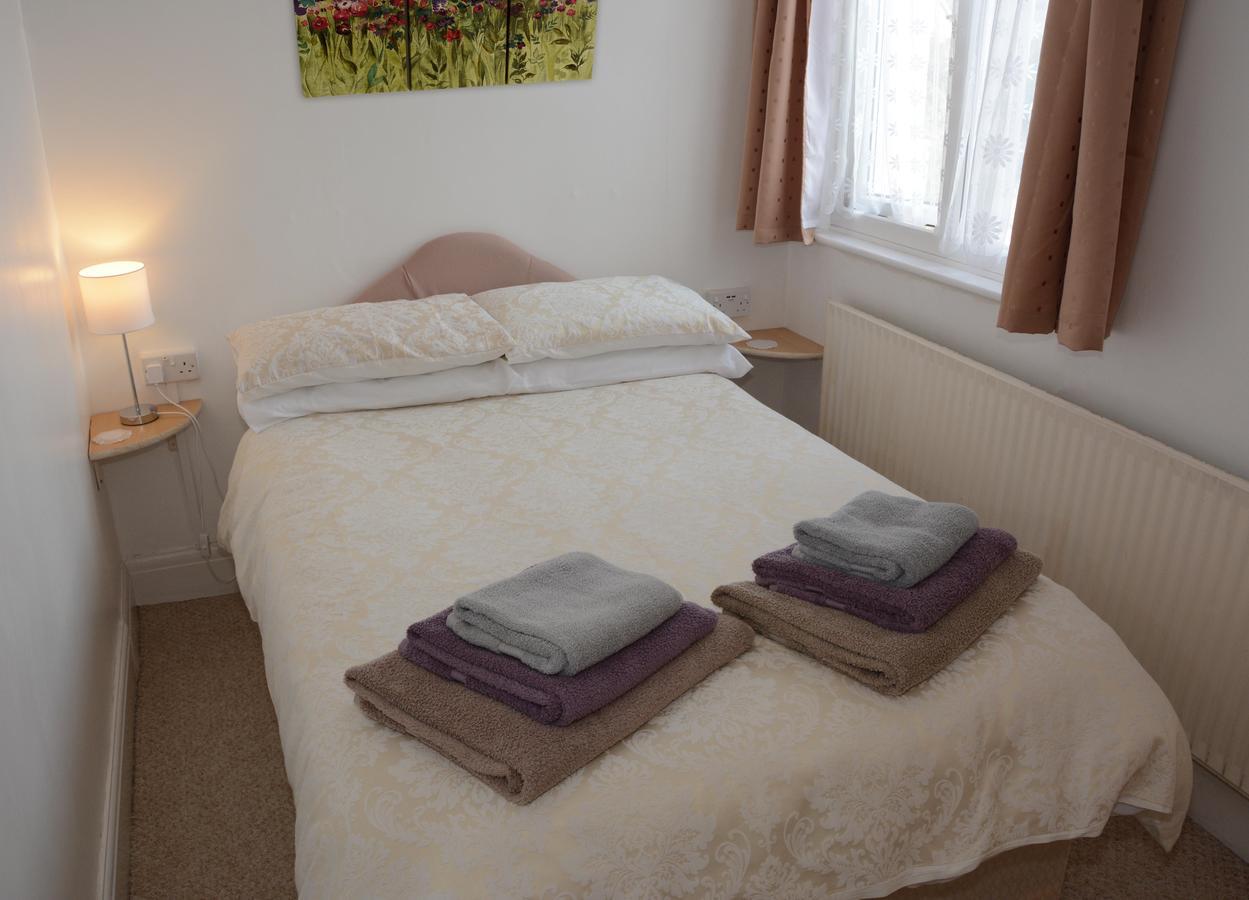 The Cove Guest House Ріл Екстер'єр фото