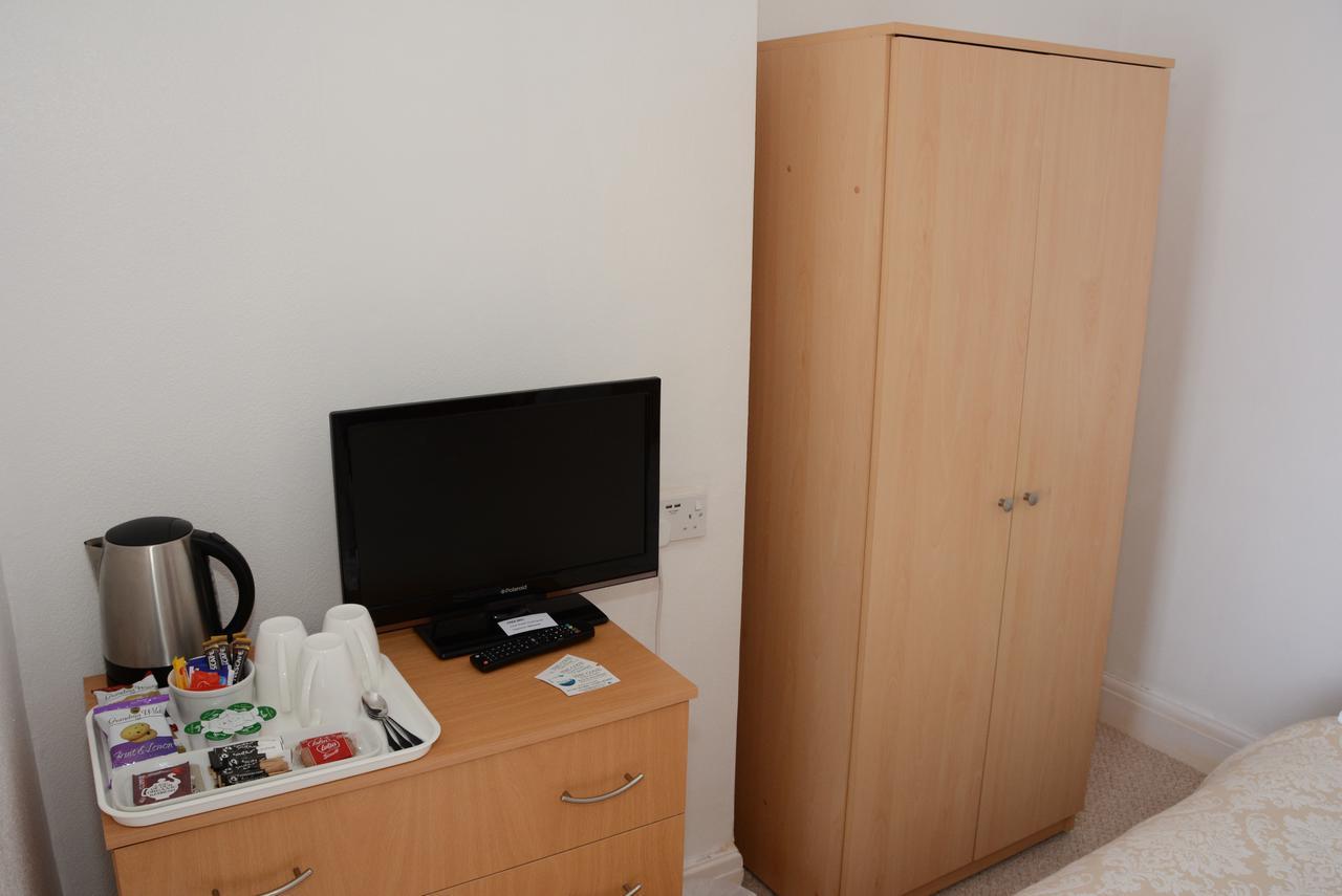 The Cove Guest House Ріл Екстер'єр фото