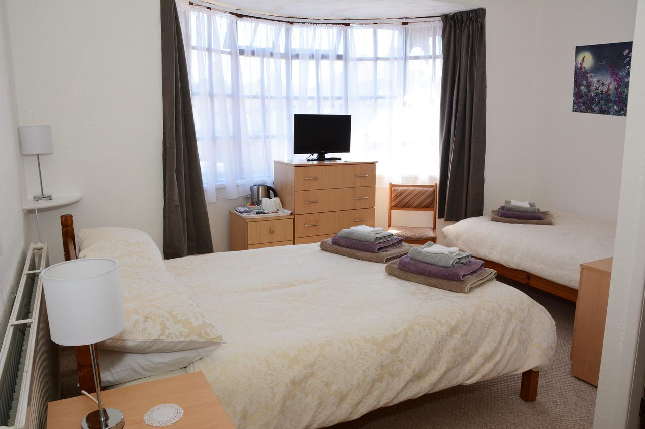 The Cove Guest House Ріл Екстер'єр фото